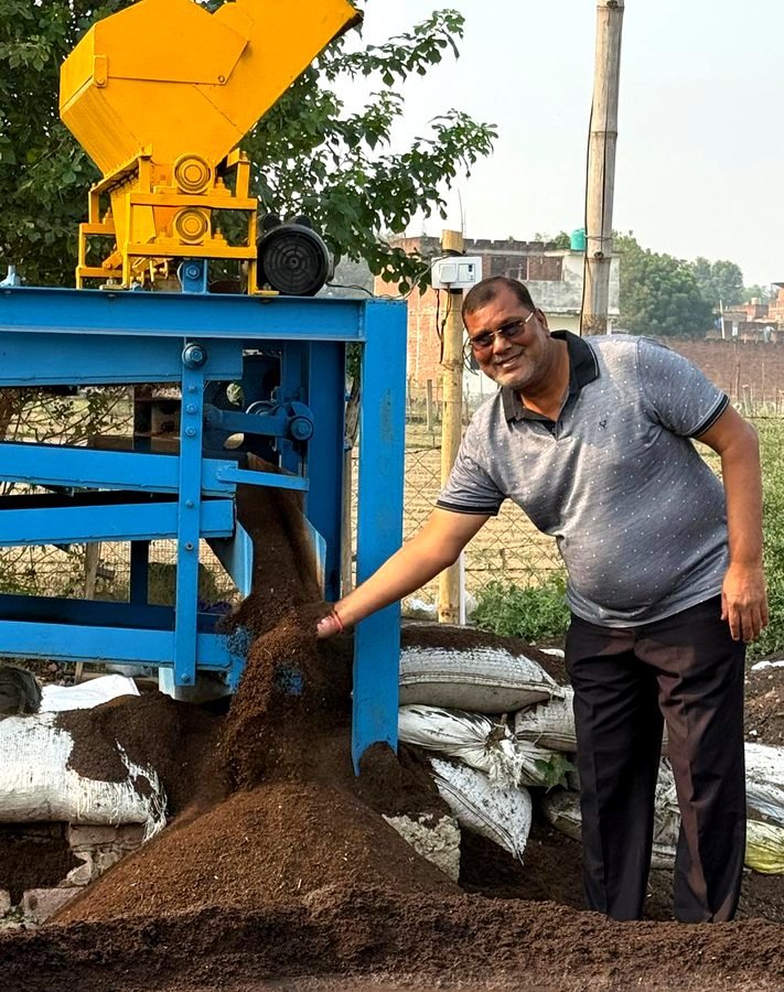 Maharaja-I compost screening machine by Anand Organics