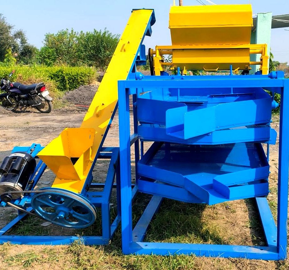 Maharaja-2 compost screening machine by Anand Organics