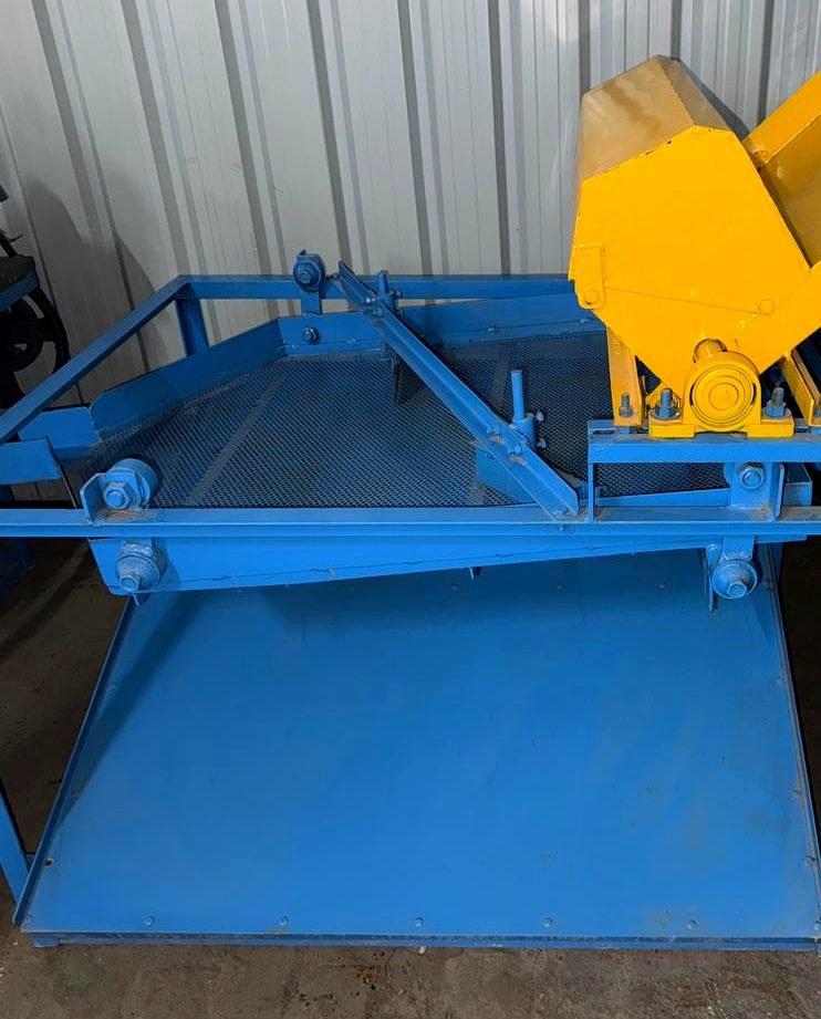 Chhota Bheem compost screening machine by Anand Organics